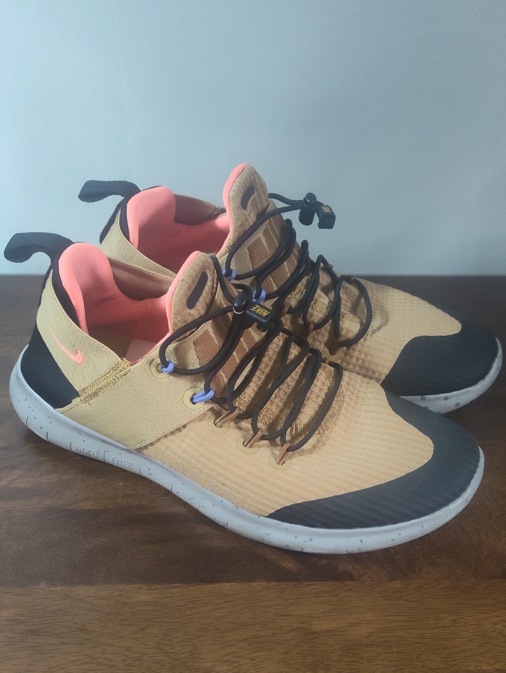 Nike Free, Running Shoe, Sz 7, Gold/Black
